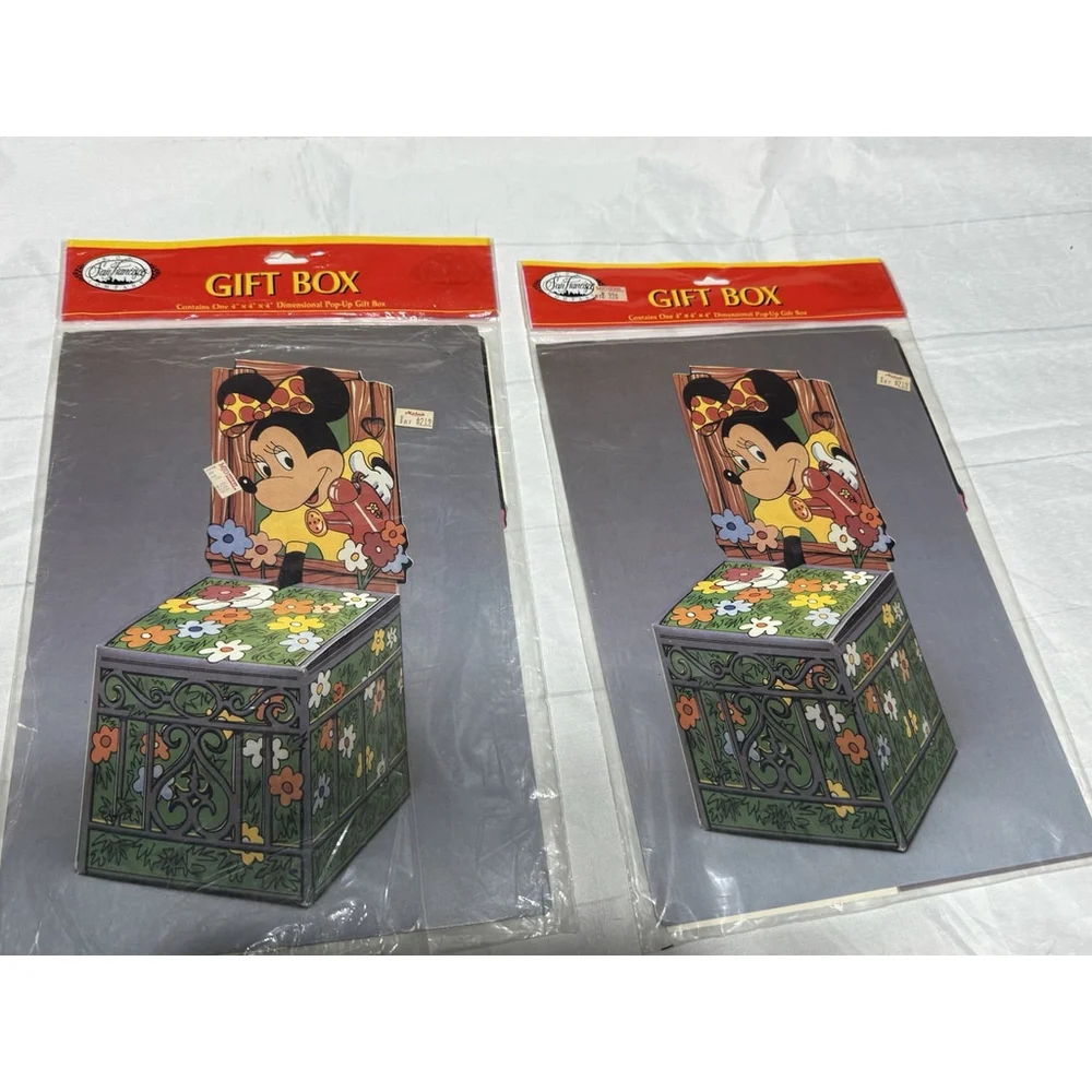 5 Mickey Minnie Mouse Snoopy Vintage Gift Box San Francisco Pop Up Disney Gift