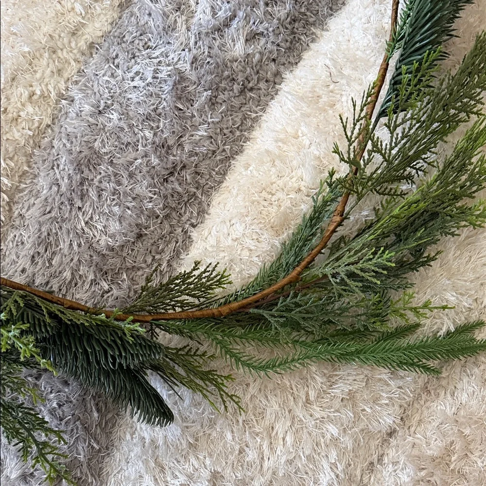 Evergreen Mixed Artificial Pine Garland