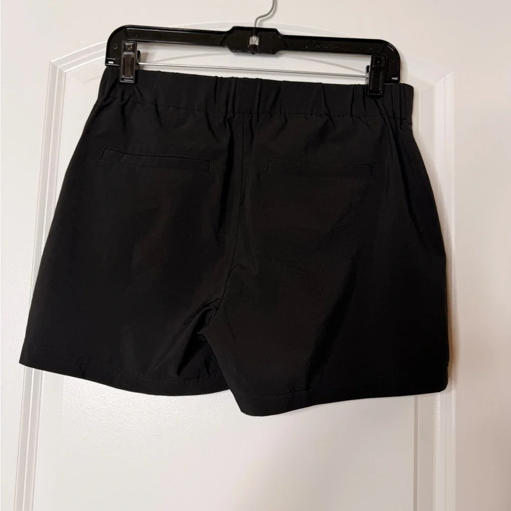 Jones & Co Black Tailored Shorts Stretch Chic Size Small