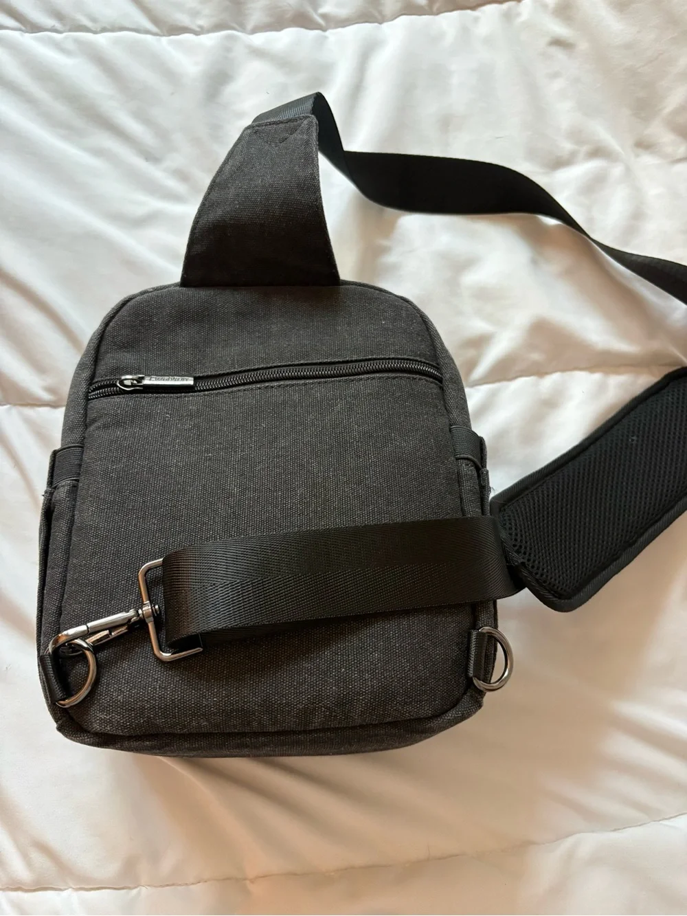 Cwatcun Sling Crossbody Small Camera Case Bag in Black