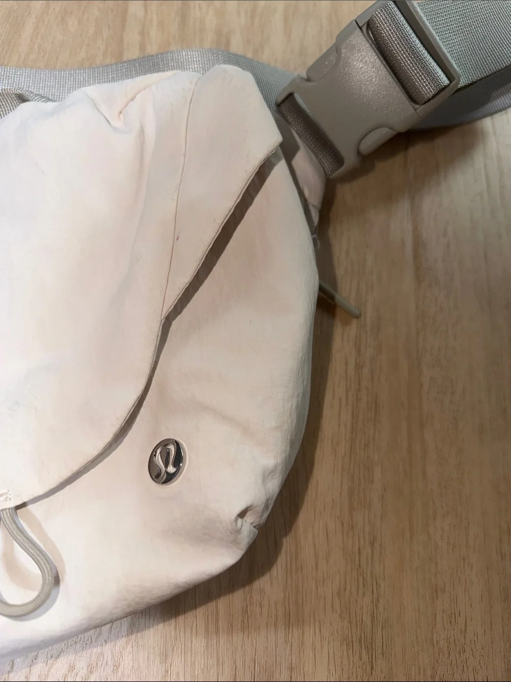 Lululemon Lunar New Year Curved Crossbody Bag 3L cream