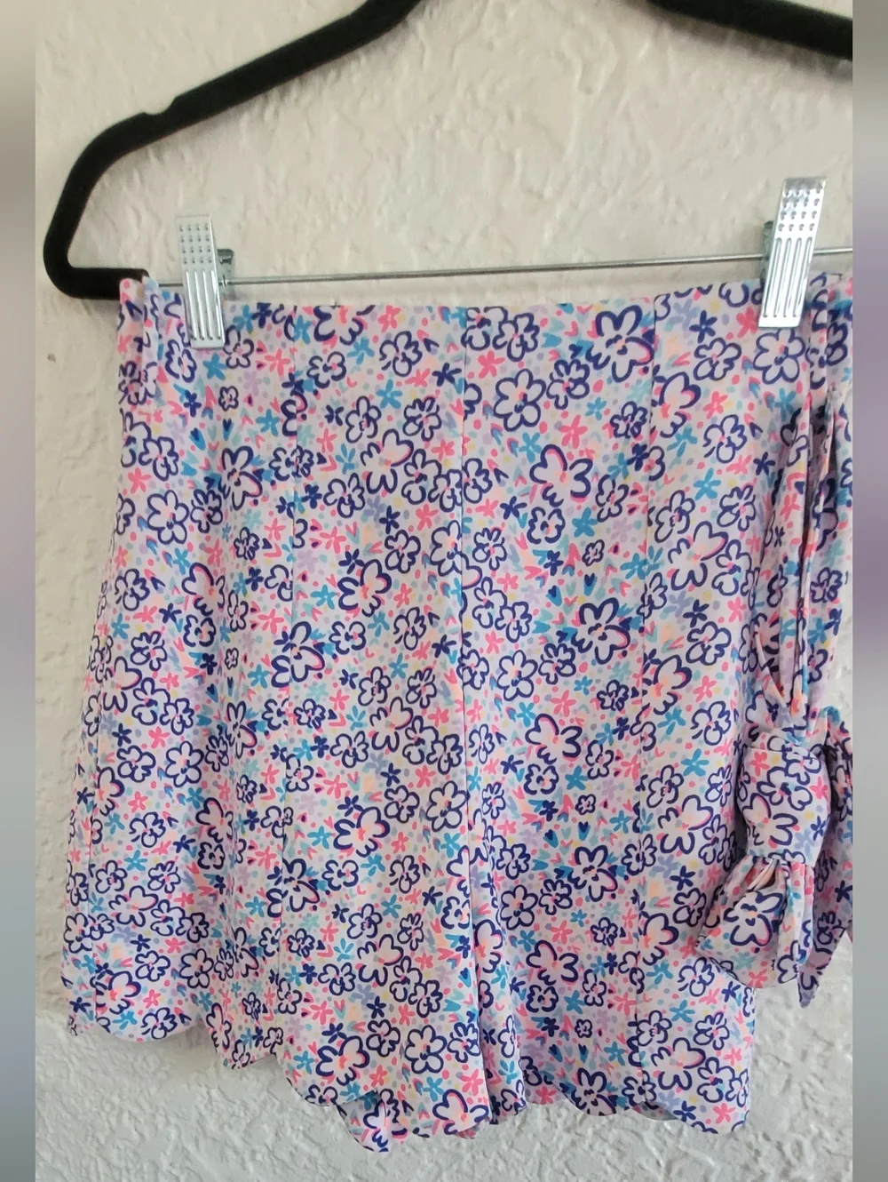 Lilly Pulitzer Bright Floral Scalloped Hem High Rise Shorts with Tie Belt