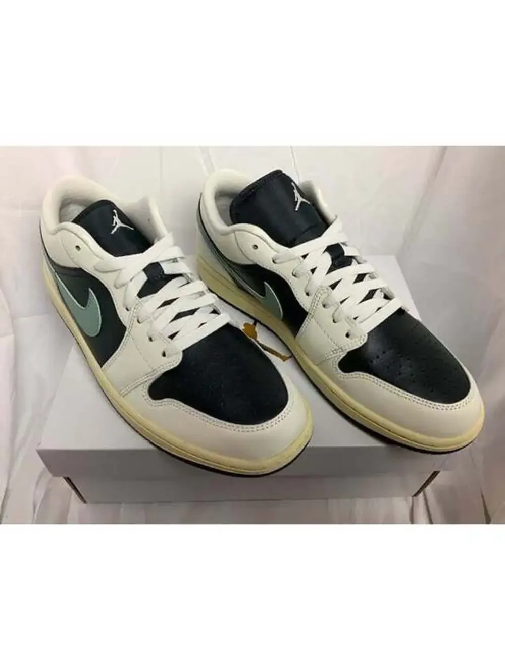 Nike Air Jordan 1 Low Women’s size 12
