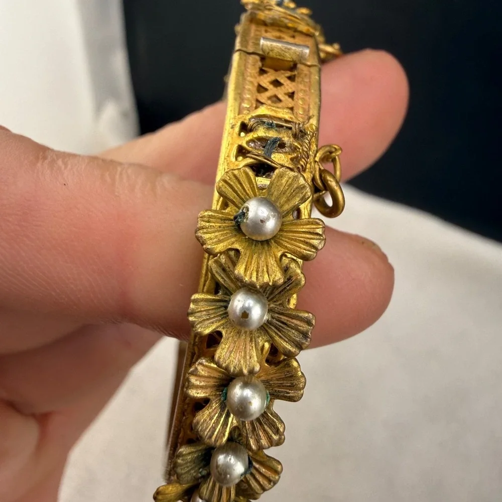 Vintage‎ Miriam Haskell Bangle Bracelet Gold Tone Flower Hinged 6.5
