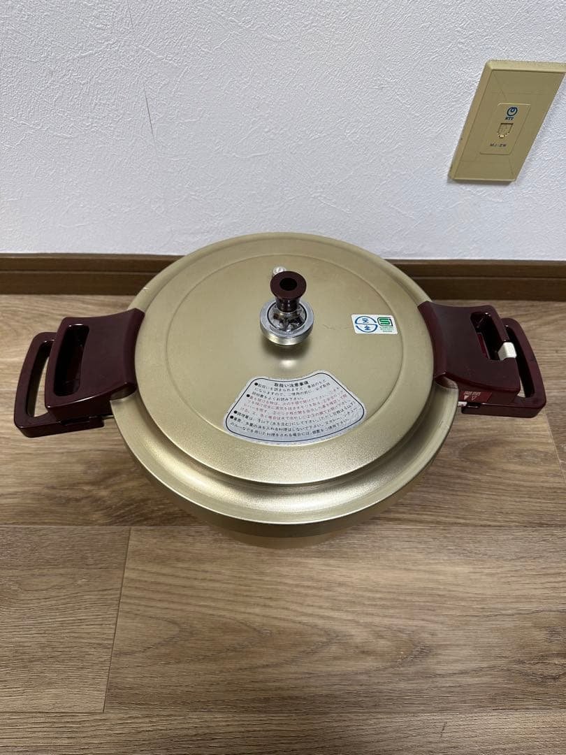 Peestar Pressure Cooker Gold 6.4L Retro Rare Kansai Light Metal Industry Rice Cooking