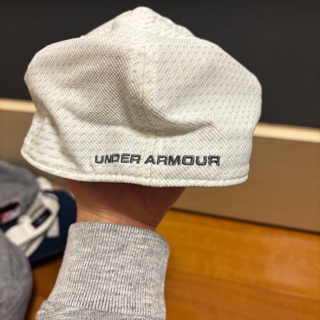 UNDER ARMOUR White Cap