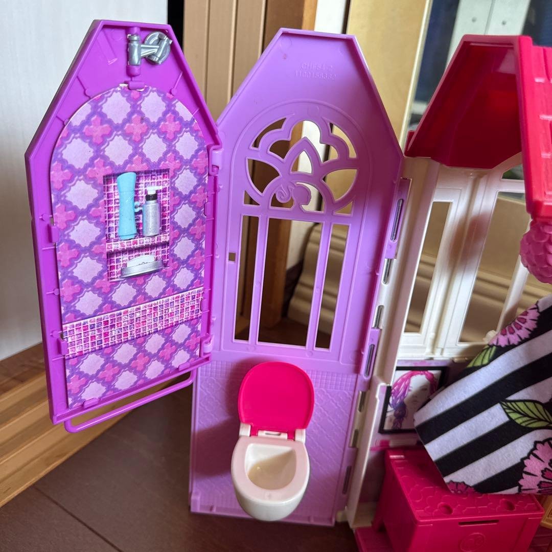 Barbie Glam Getaway House